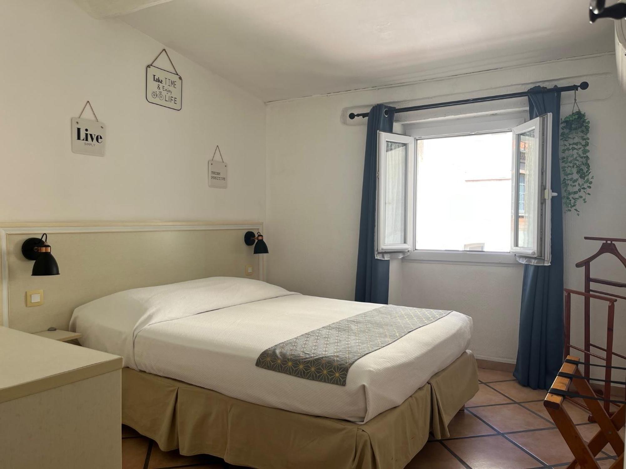 Hotel Le Flore Фрежюс Экстерьер фото