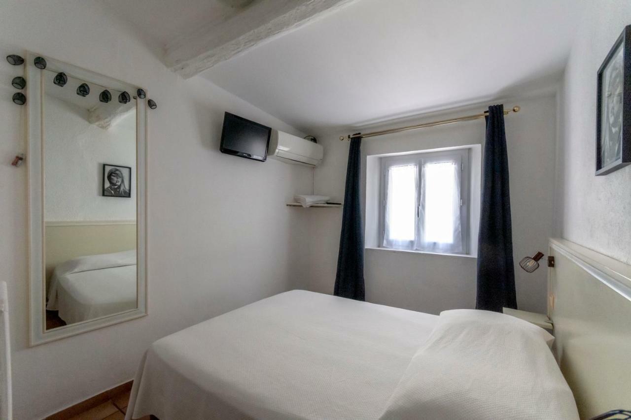 Hotel Le Flore Фрежюс Экстерьер фото
