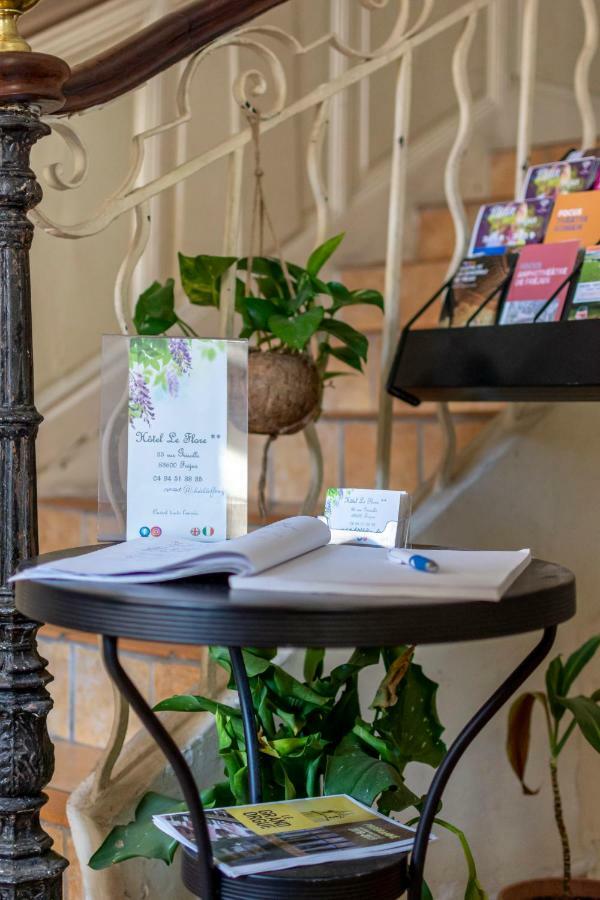 Hotel Le Flore Фрежюс Экстерьер фото